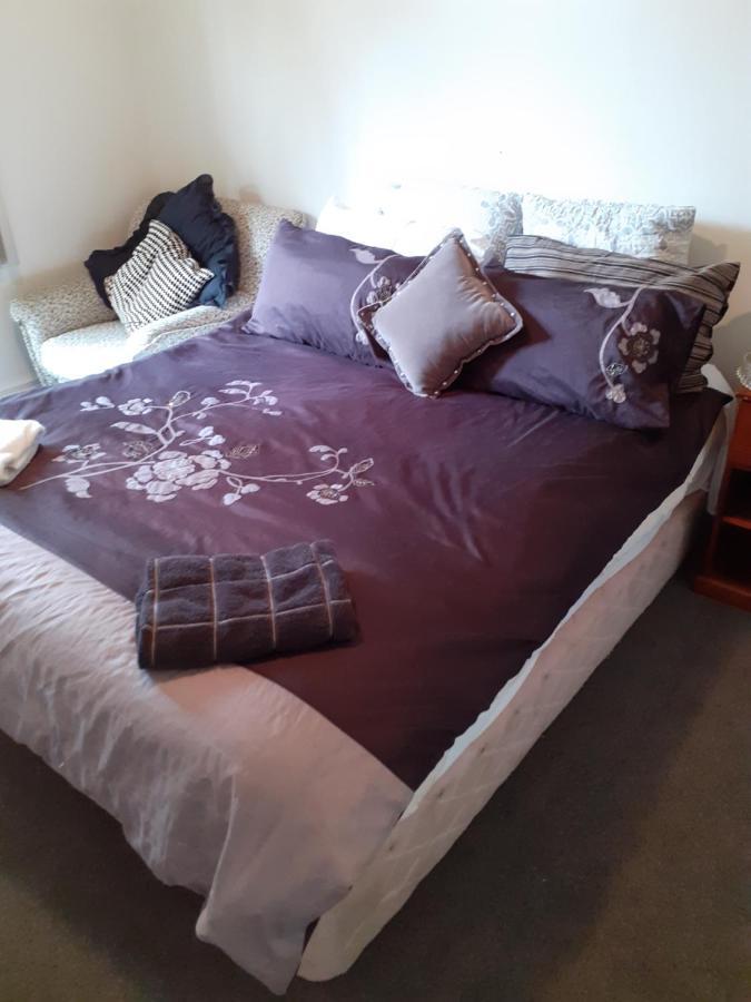Intrepid Bed & Breakfast Christchurch Eksteriør billede
